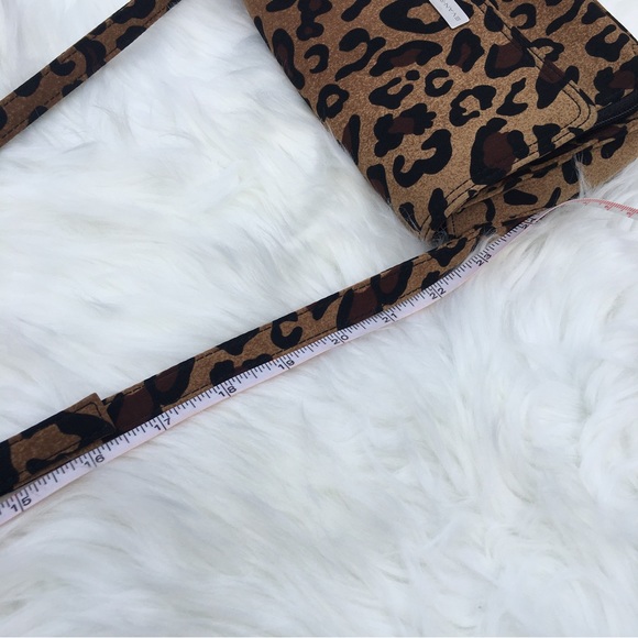 🛑 SOLD Evan Picone Crossbody Flap Handbag Purse Cheetah Animal Print Adjustable - Picture 3 of 13